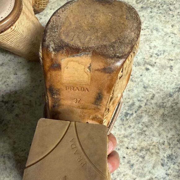 Prada wicker wedge platform sandal - Picture 10 of 10